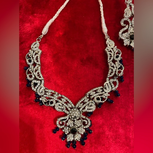 Jewelry - Picture 3 of 4